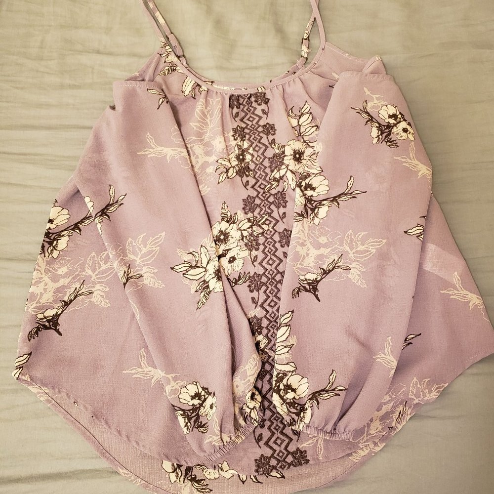 Small open shoulder 3/4 sleeve shirt